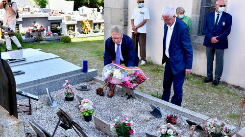 Le souvenir de Léon Marques et Yves Desseaux